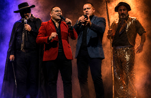 Beto Mena en el Teatro Colón, el Zorro